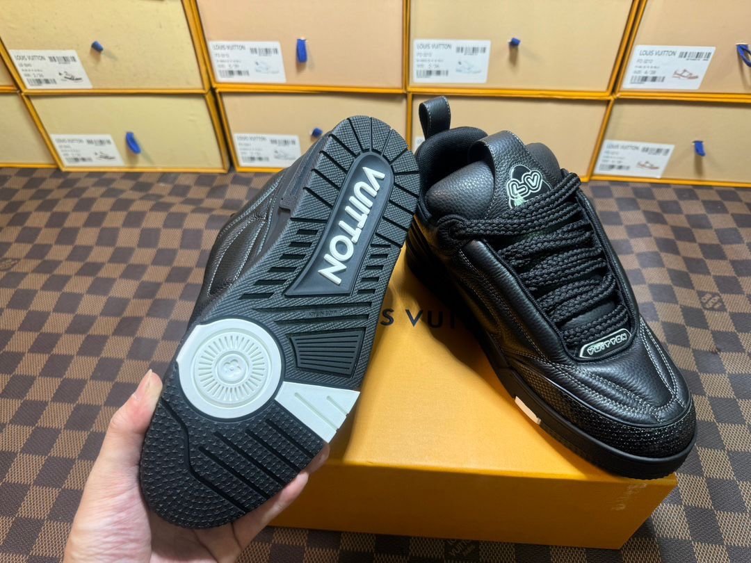 Louis Vuitton Skate Black