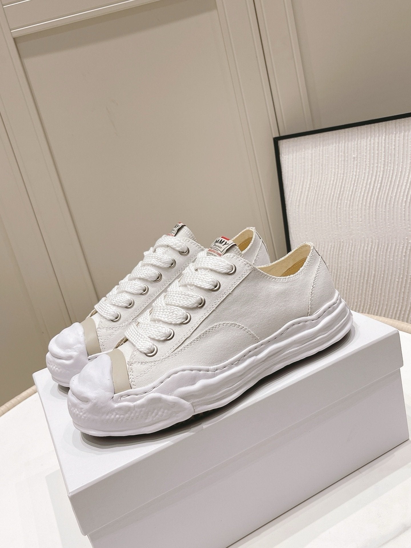 Maison Mihara Yasuhiro Hank OG Sole Canvas Low White