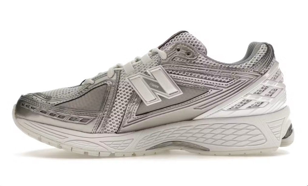 New Balance 1906R
Urbancore Silver