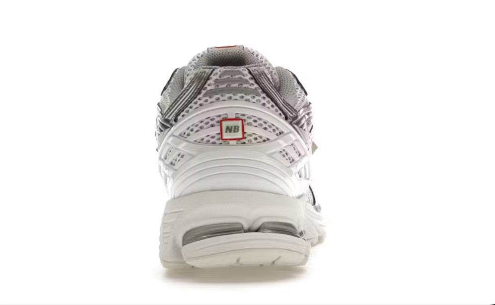 New Balance 1906R
Urbancore Silver