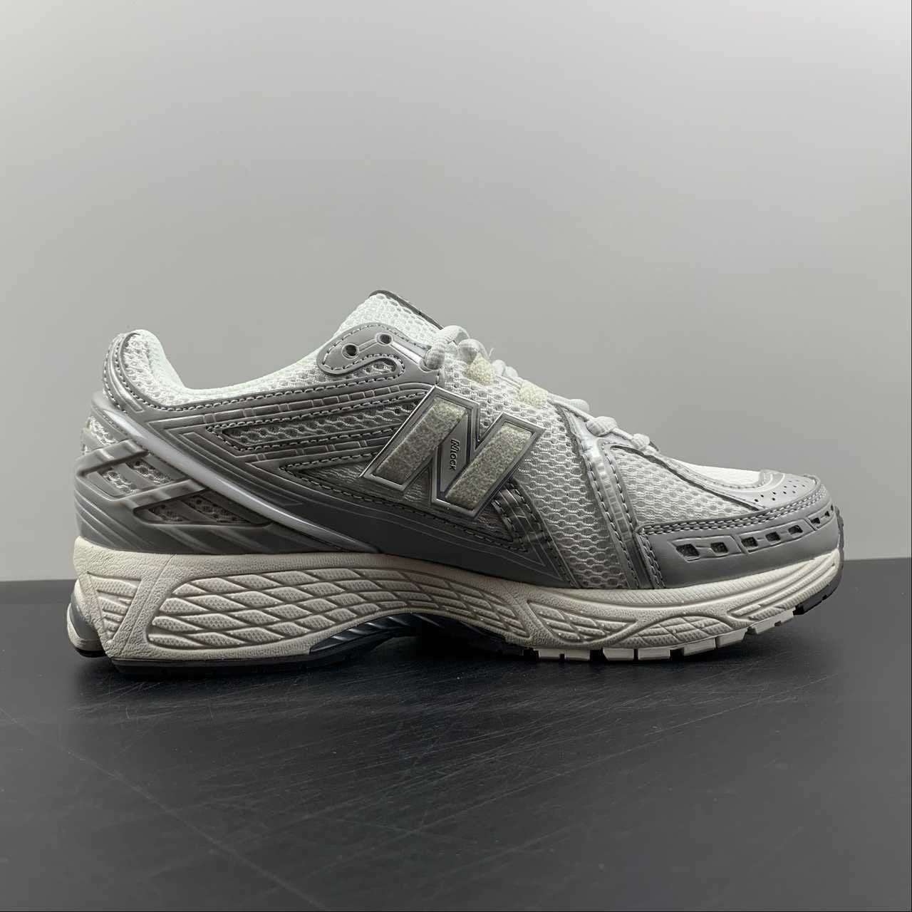 New Balance 1906R Shadow Grey Magnet