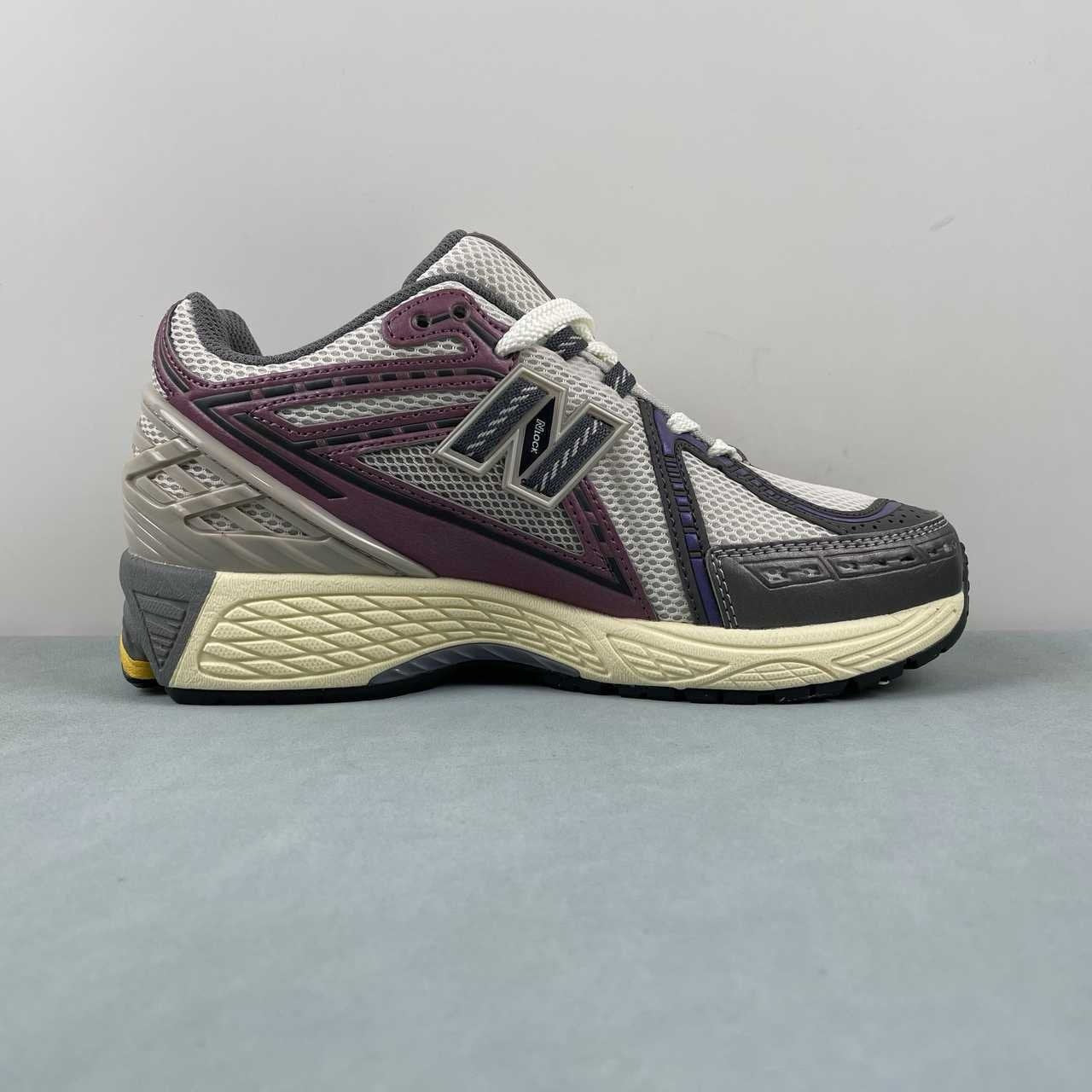 New Balance 1906R Licorice
