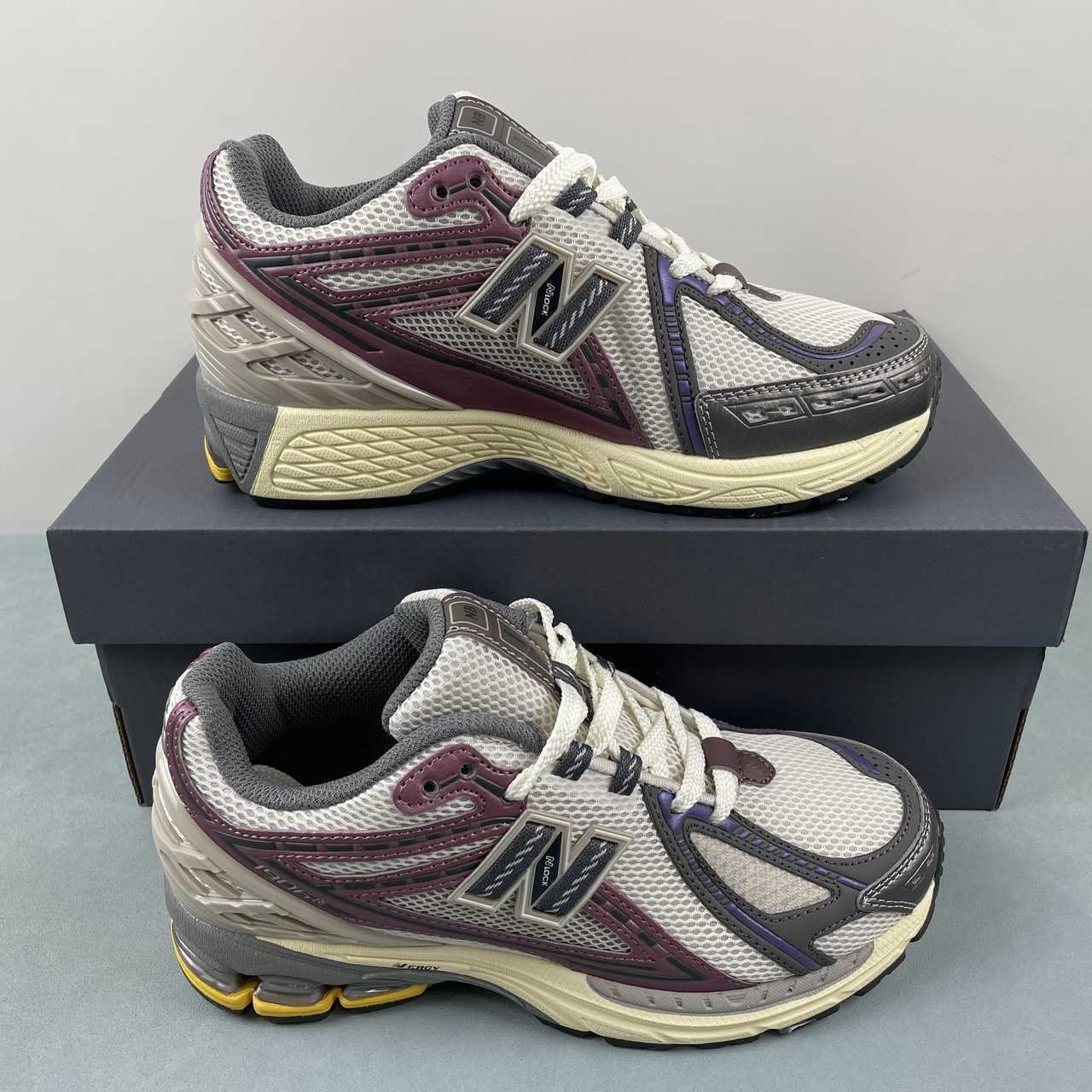 New Balance 1906R Licorice