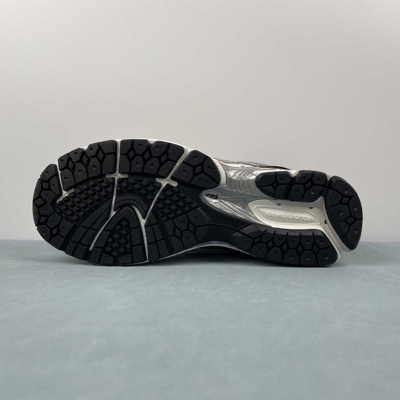 New Balance 1906R Silver Metallic White Black