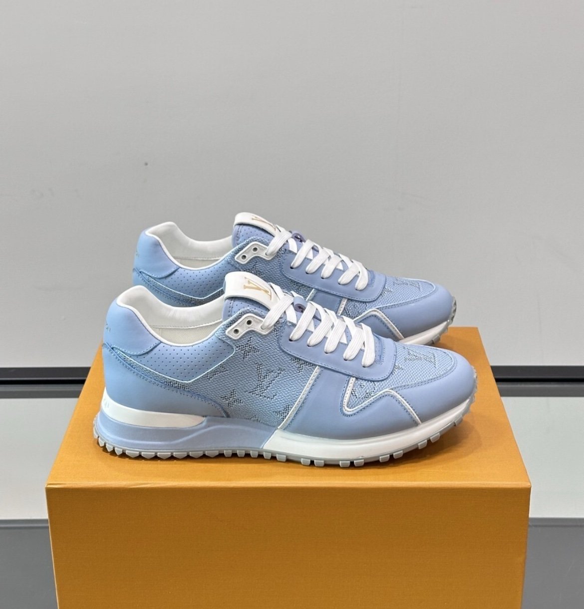 Louis Vuitton Run Away Blue White