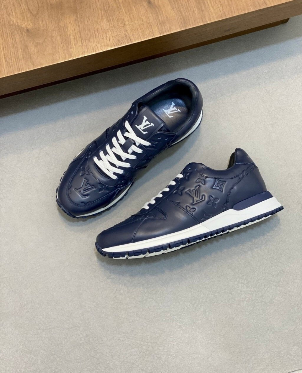 Louis Vuitton Run Away Navy/White