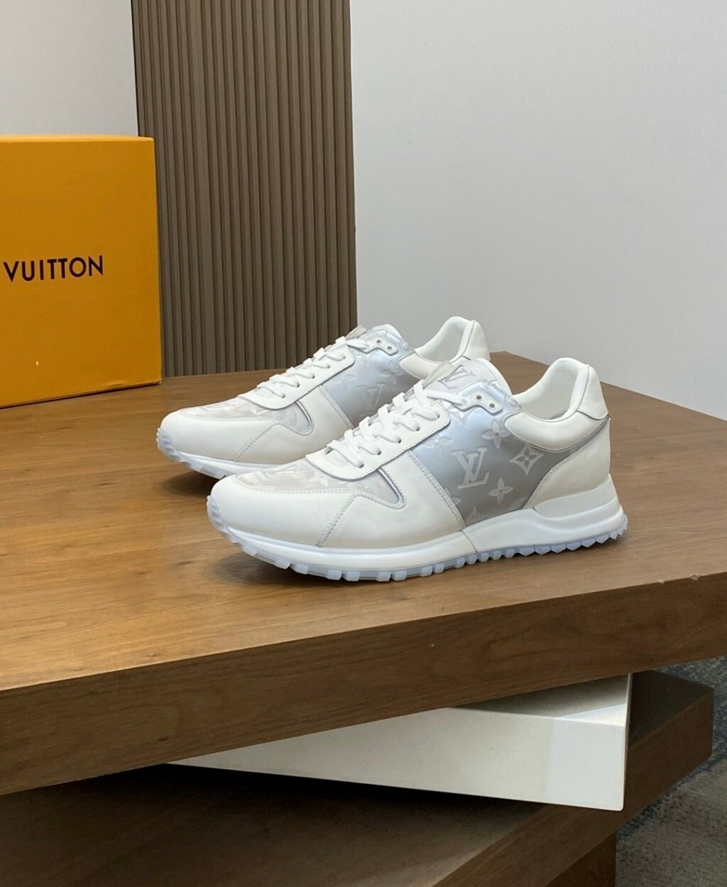 Louis Vuitton Run Away White Grey