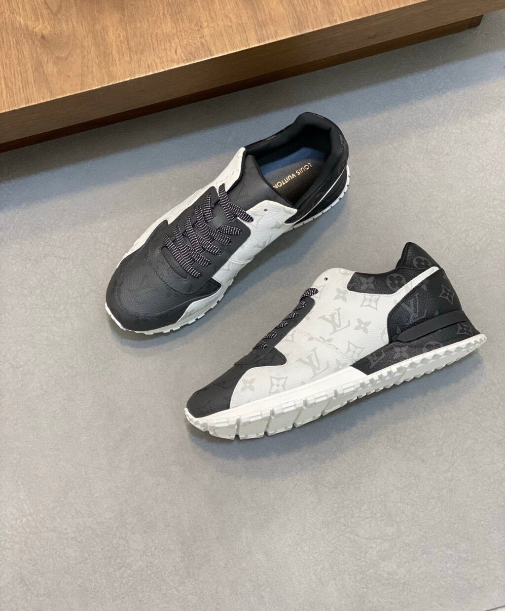 Louis Vuitton Run Away Black Grey White