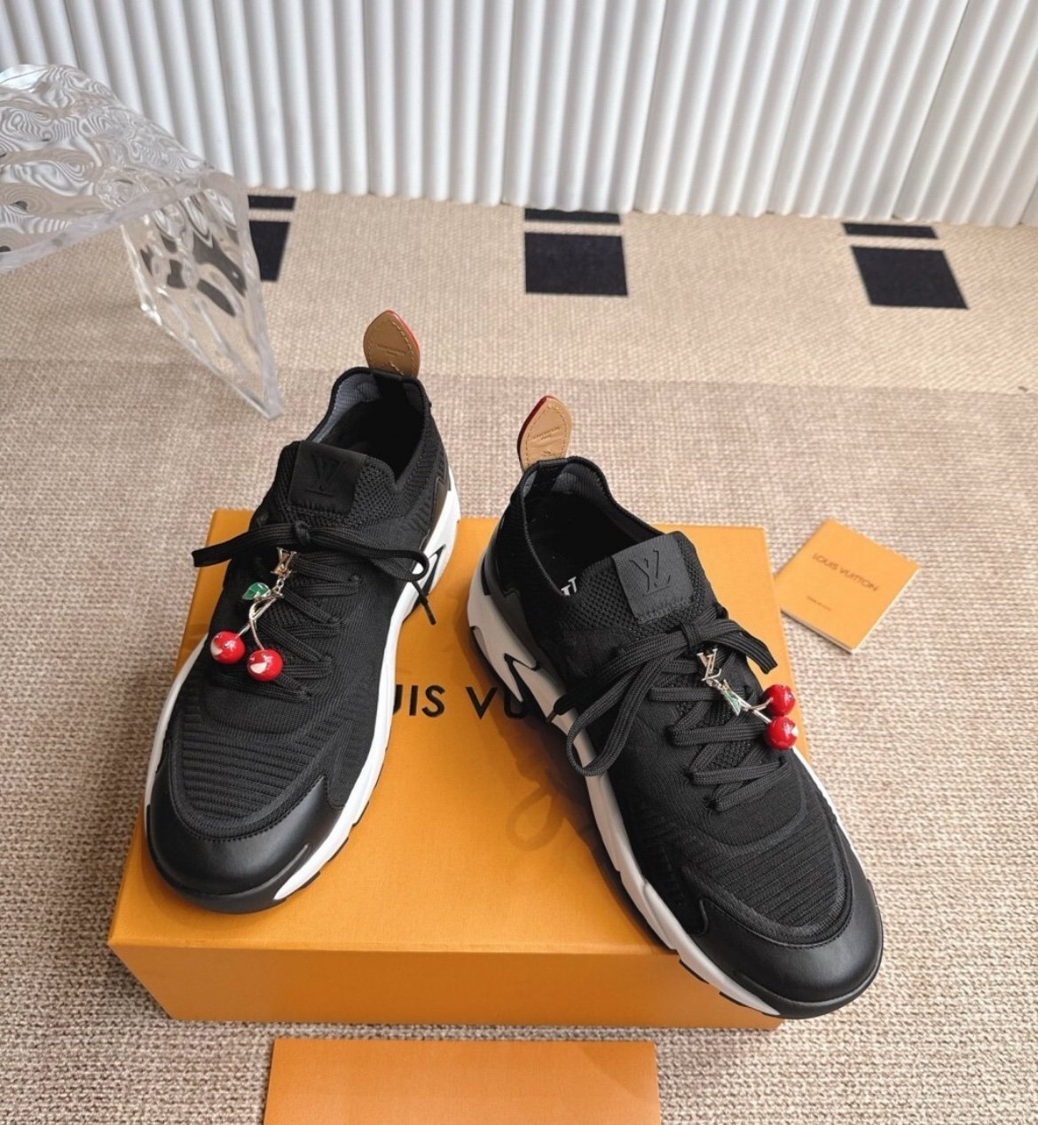 Louis Vuitton Runner Tatic Black/White