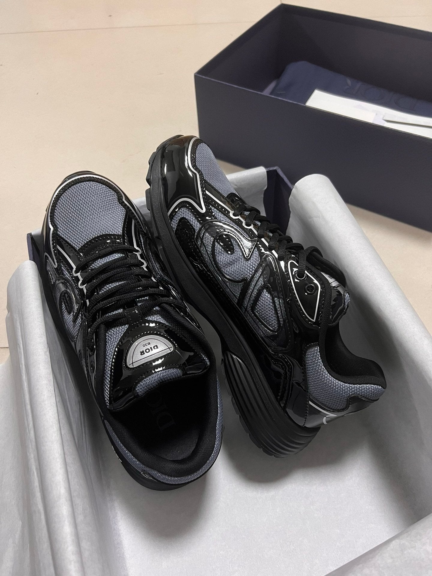 Dior B30 Reflective Patent Black/Grey