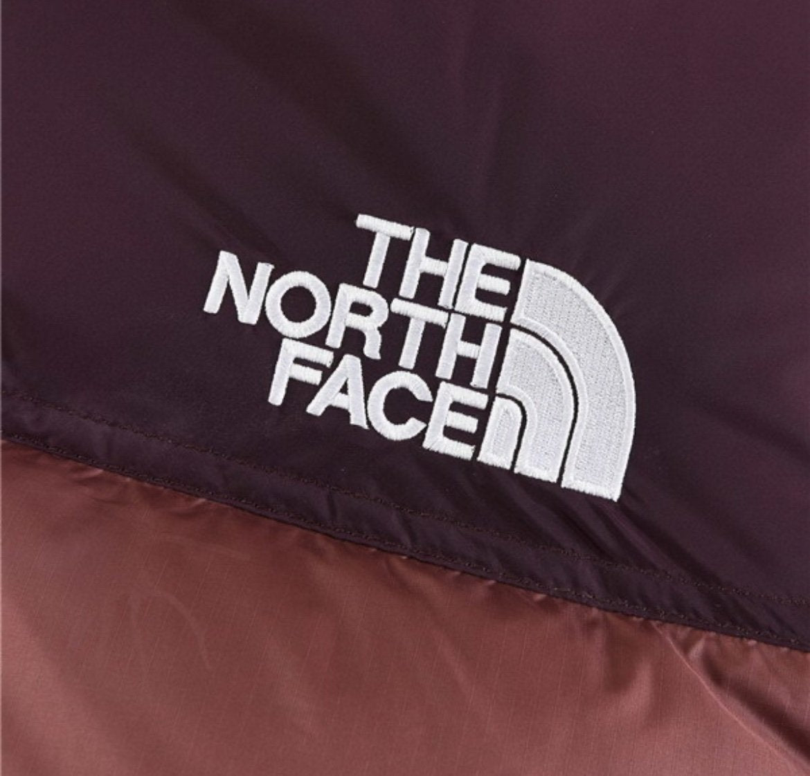 The North Face 1996 Retro Nuptse Jack Bordeaux