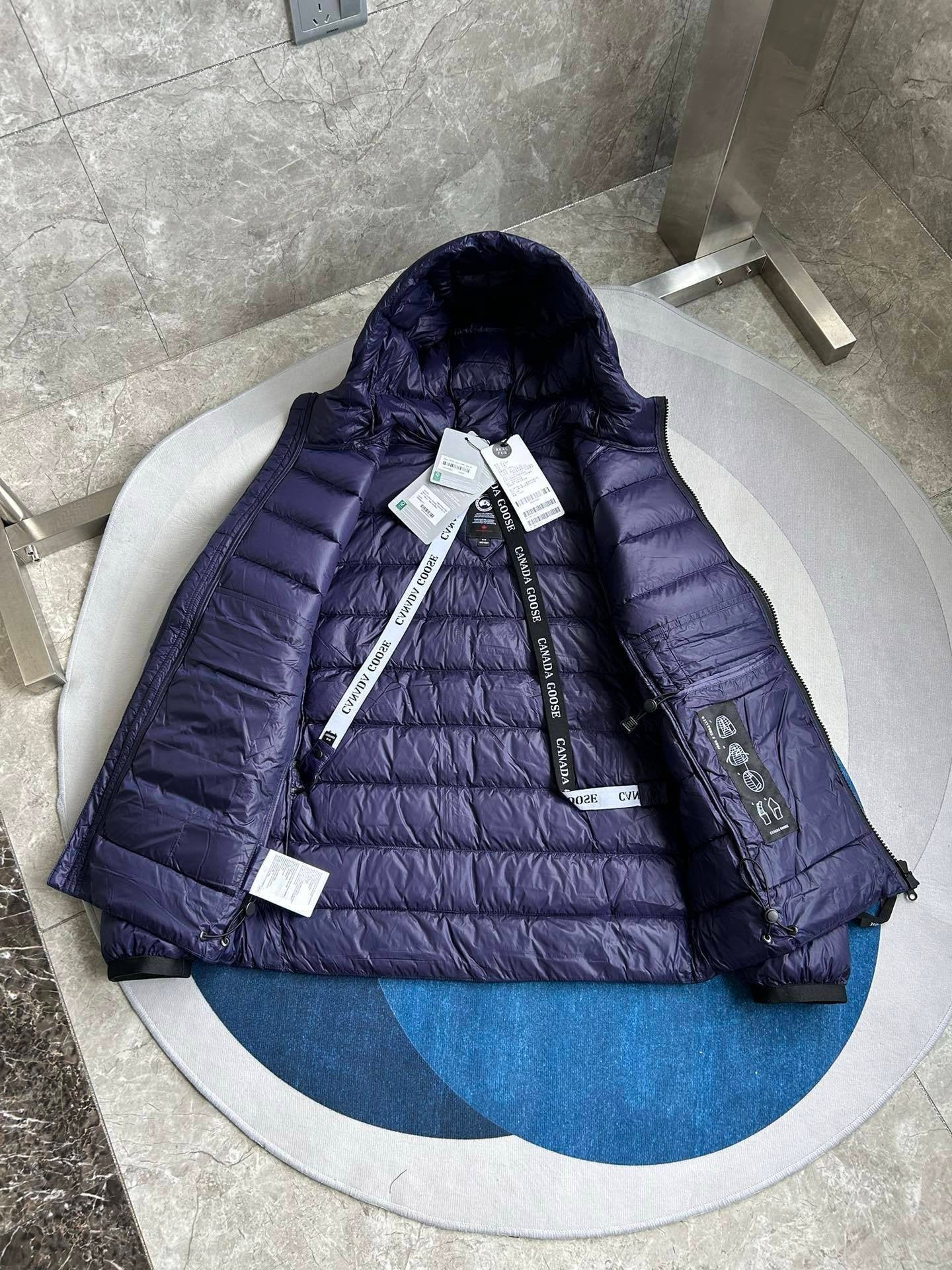 Canada Goose Crofton Down Jacket Navy