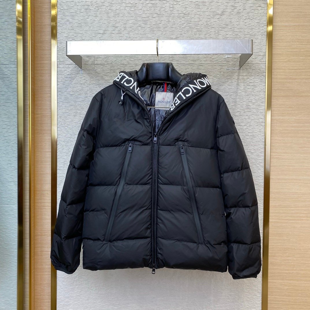 Moncler Black Montcla Hooded Short Down Jacket
