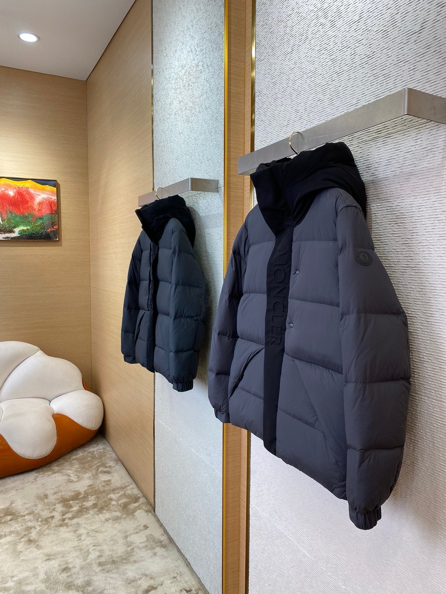 Moncler Madeira Down Jacket Grey/Black