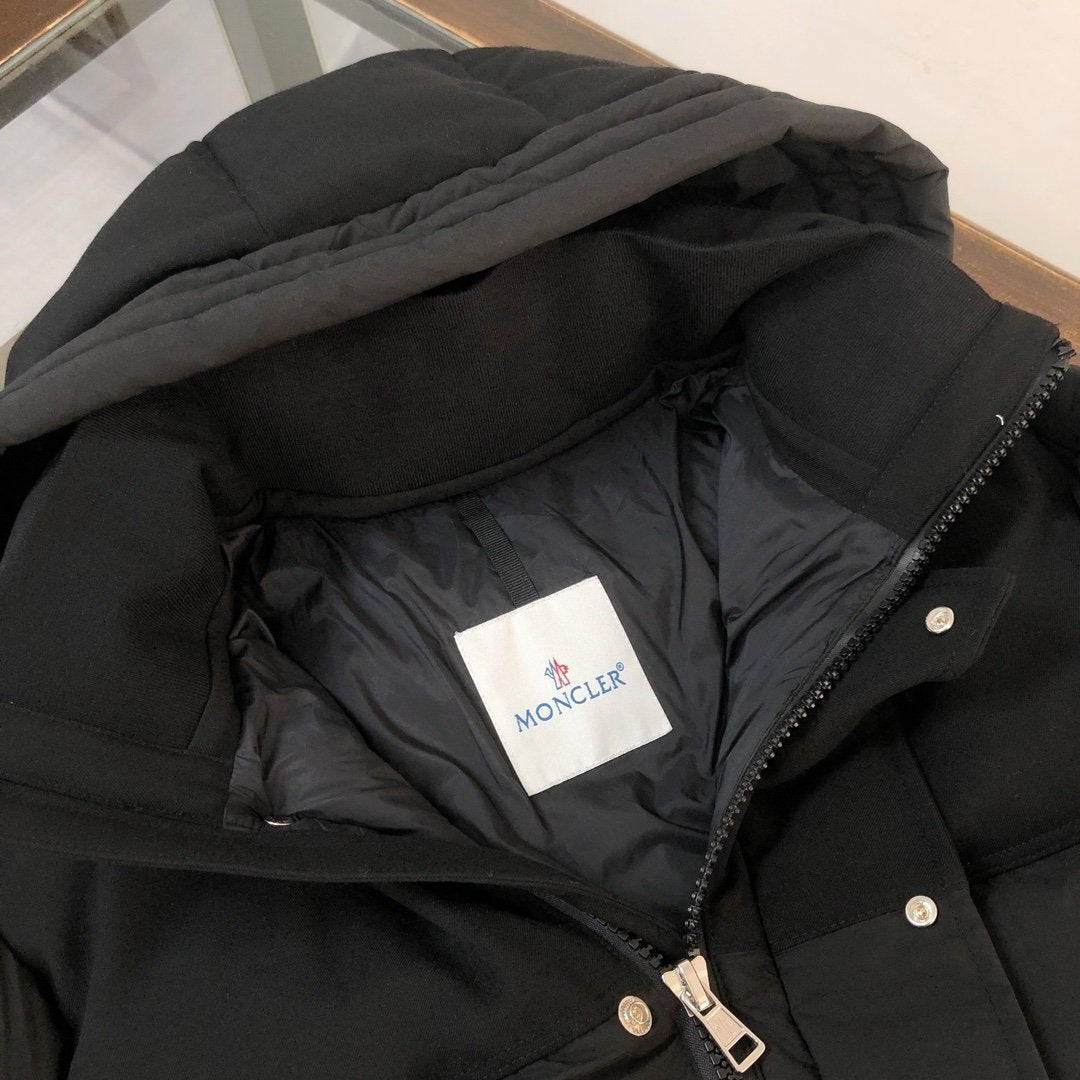 Moncler Musalla Short Down Jacket Black
