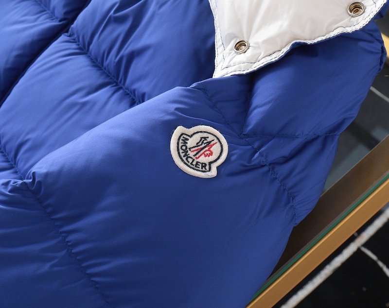 Moncler Poirier Down Jacket Blue/White