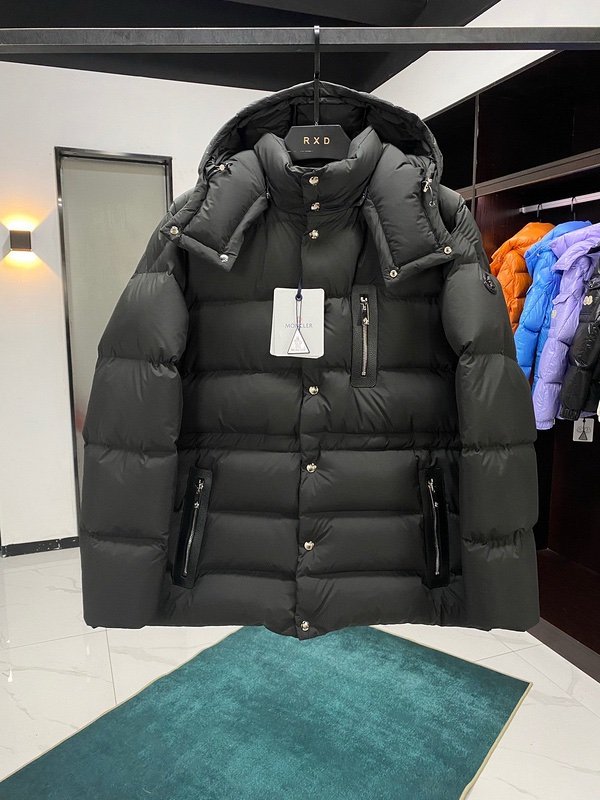 Moncler Bauges Short Down Jacket Black
