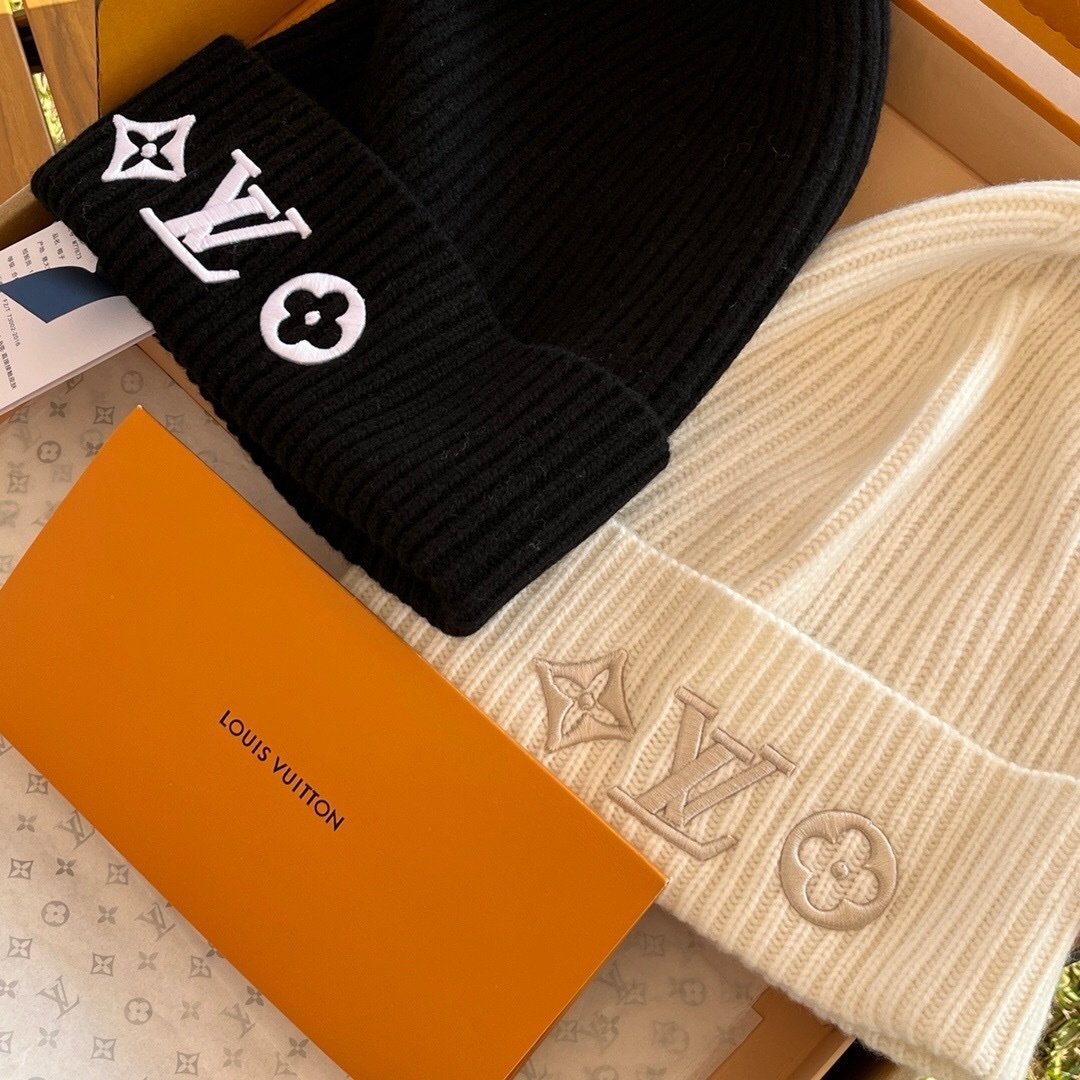 Louis Vuitton Wool Logo Beanie