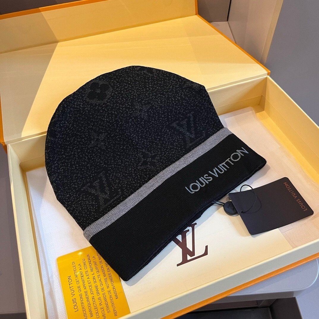 Louis Vuitton Monogram Eclipse Beanie