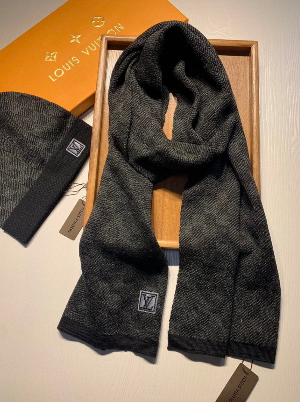 Louis Vuitton Damier Sjaal & Muts Black/Grey