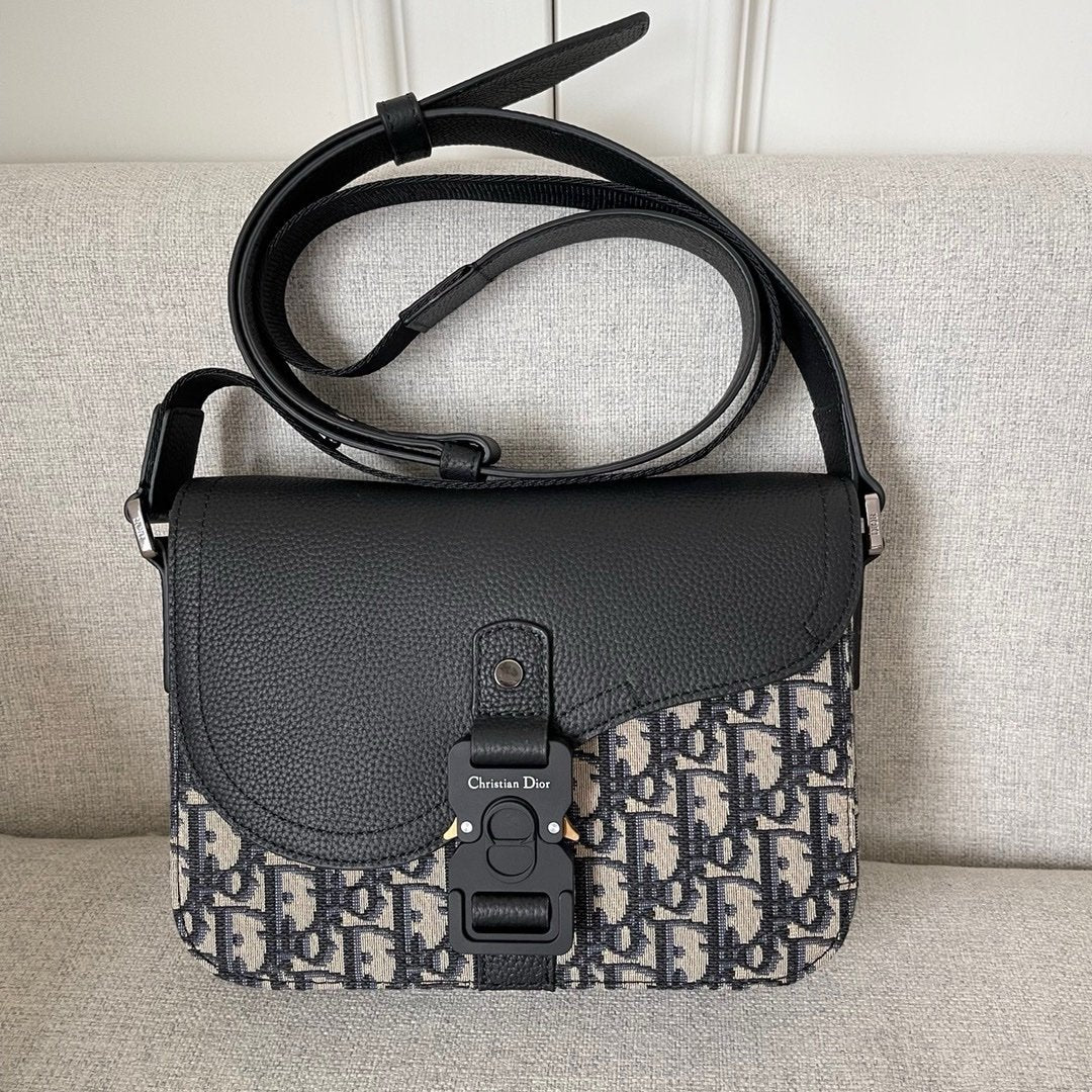 Dior Oblique Saddle Messenger Bag
