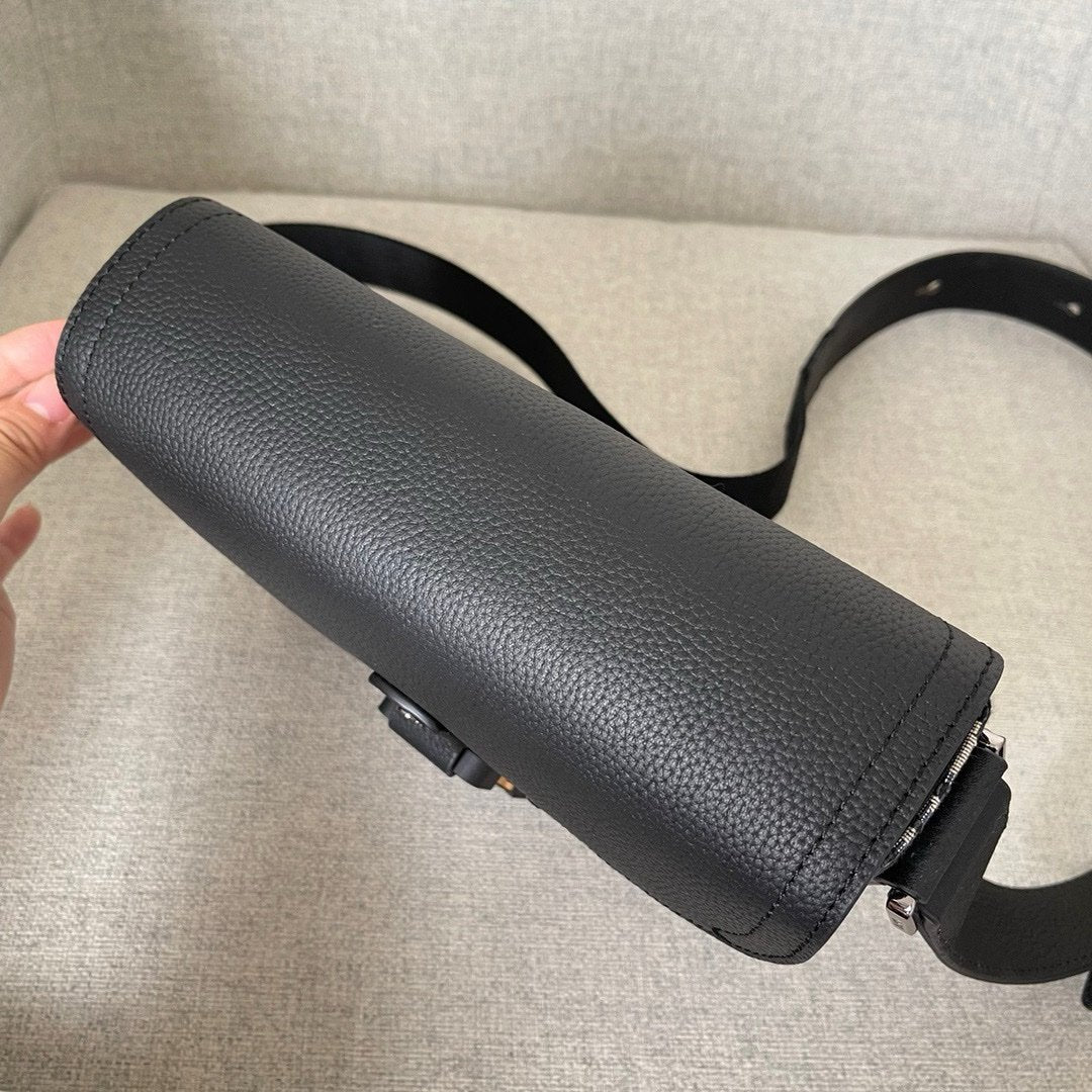 Dior Oblique Saddle Messenger Bag