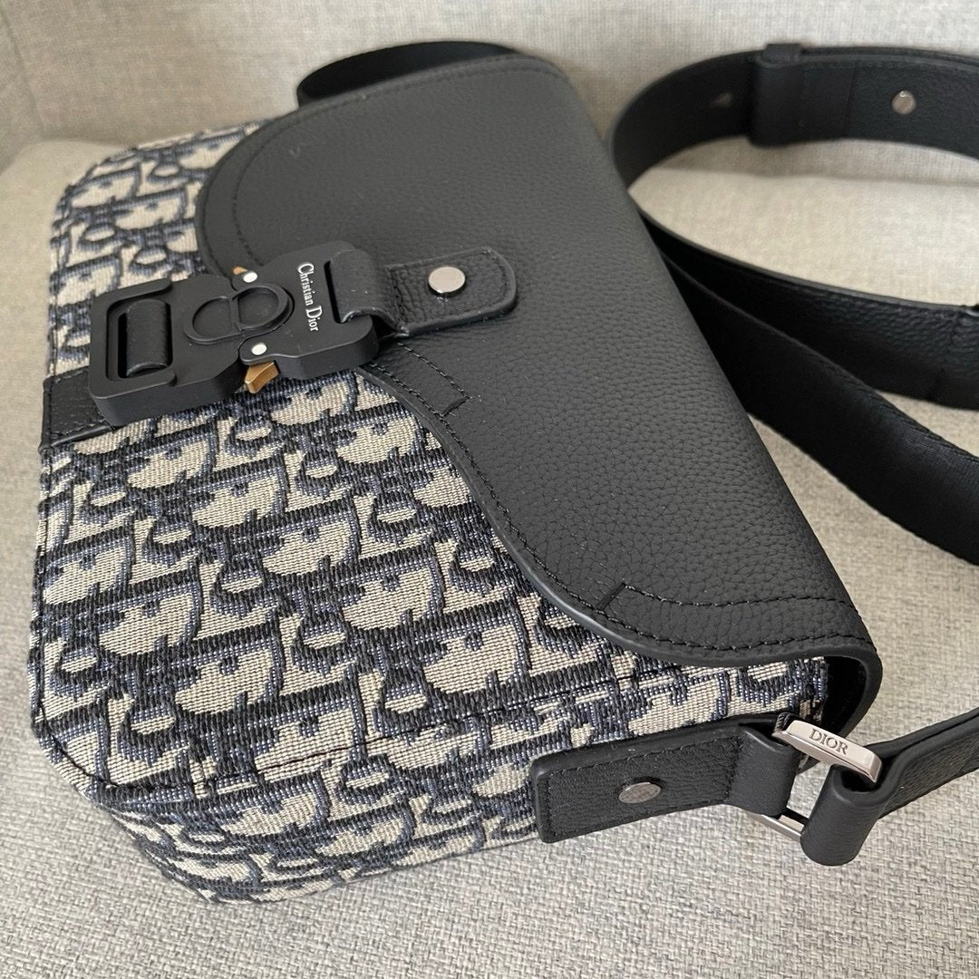 Dior Oblique Saddle Messenger Bag