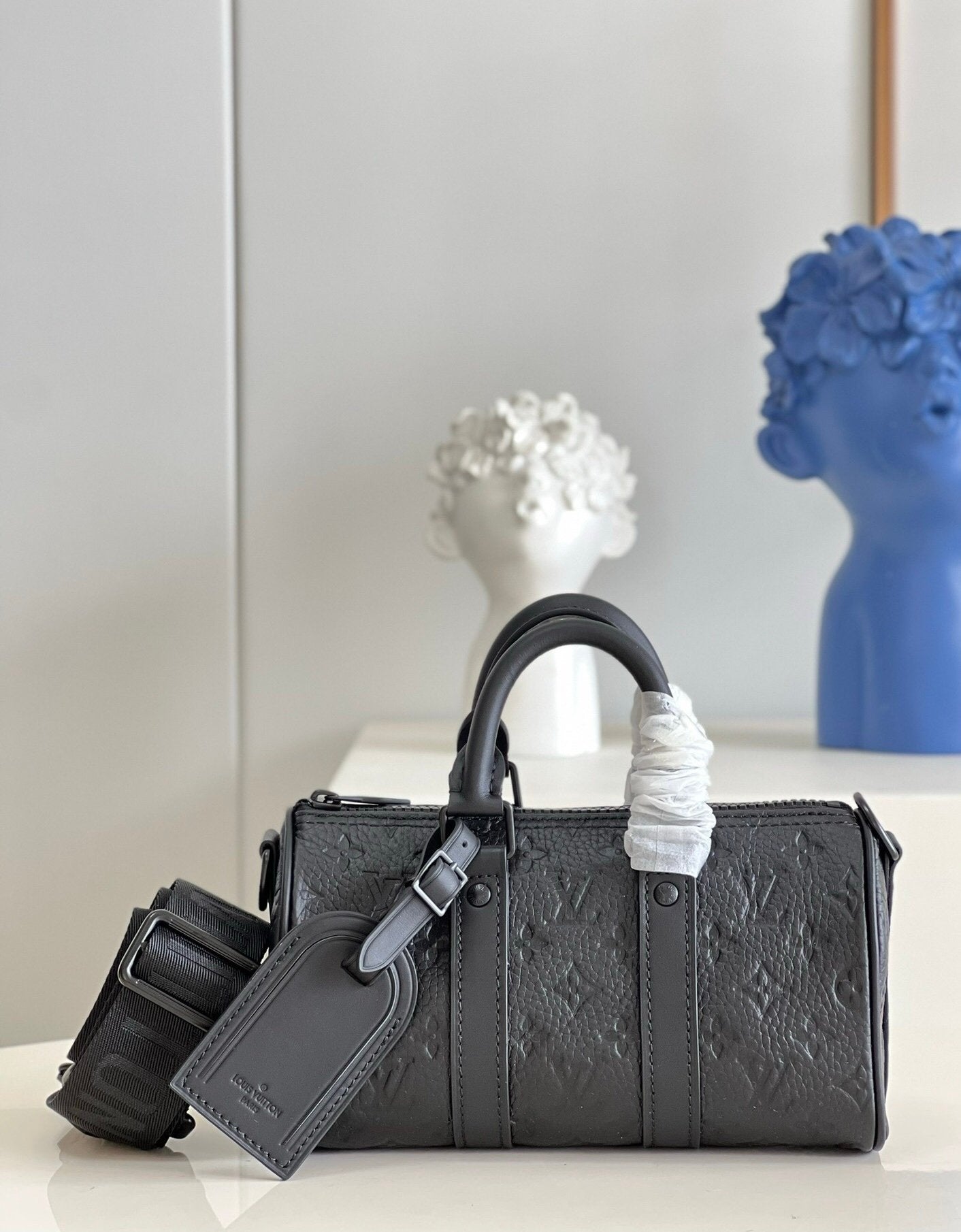 Louis Vuitton Keepall Bandouliere 25 Monogram Taurillon Leather Black