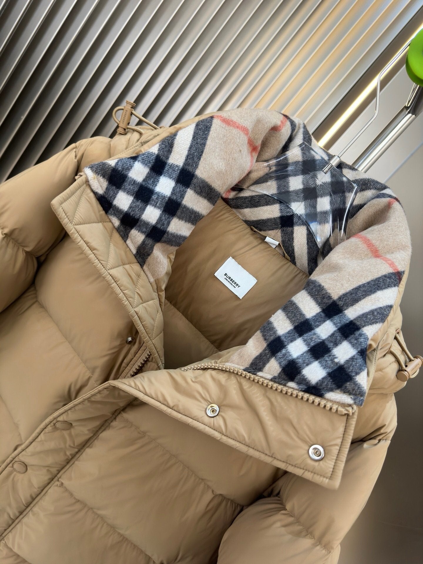 Burberry Halsby Puffer Down Jacket Beige