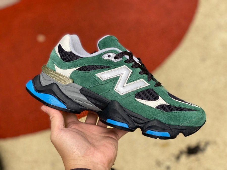 New Balance 9060 Forest Green