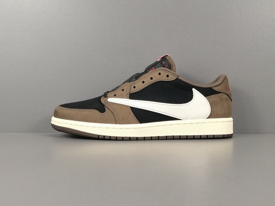 Jordan 1 Retro Low OG SP
Travis Scott Mocha