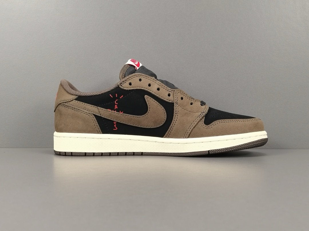 Jordan 1 Retro Low OG SP
Travis Scott Mocha