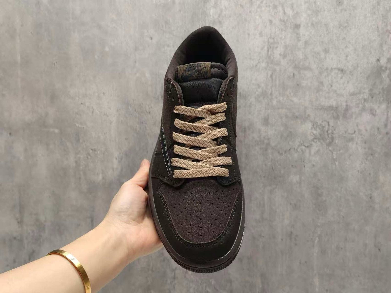 Jordan 1 Retro Low OG SP
Travis Scott Velvet Brown