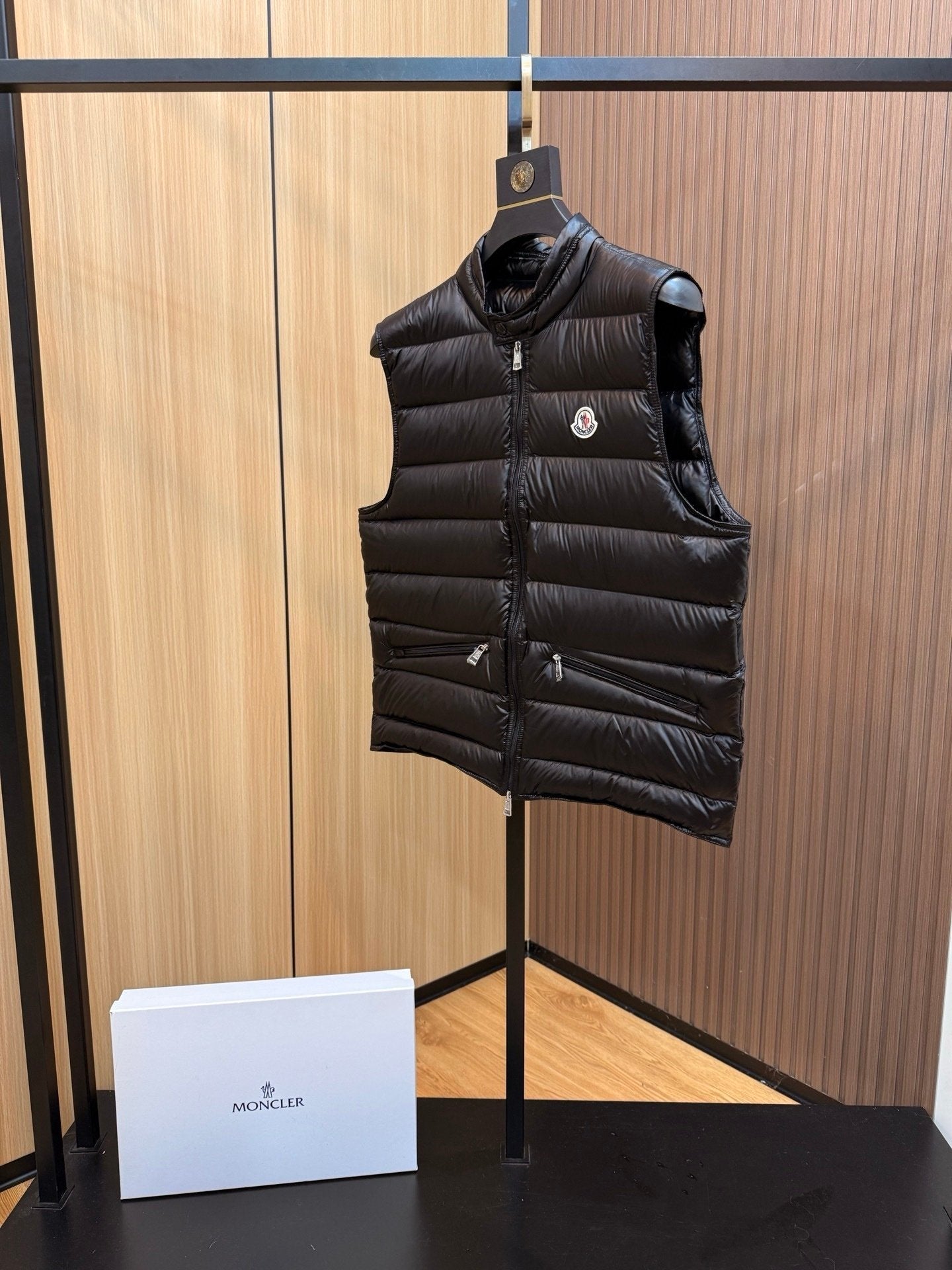 Moncler Lechtal Down Bodywarmer Black
