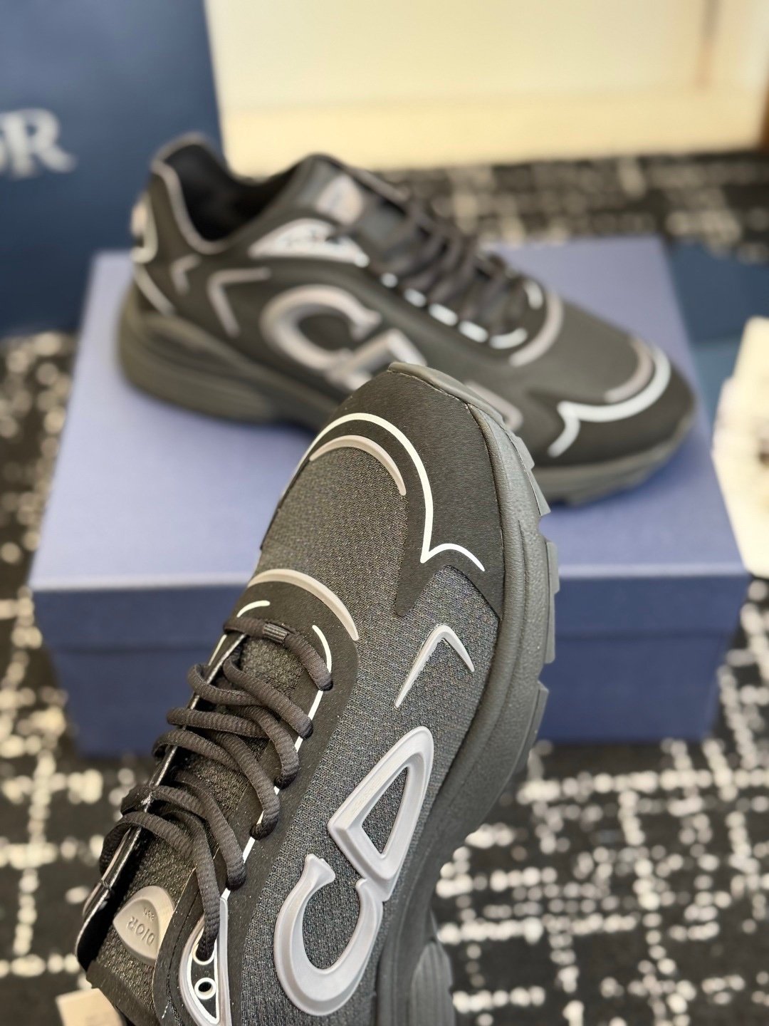 Dior B30 Countdown Tech Black Semi Transparant