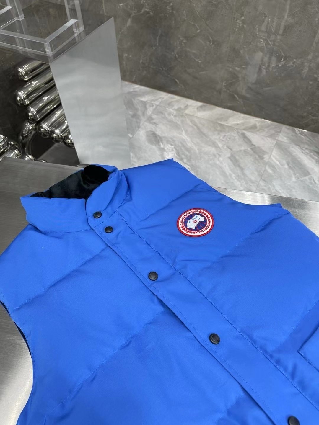 Canada Goose Freestyle Down Bodywarmer In Blue