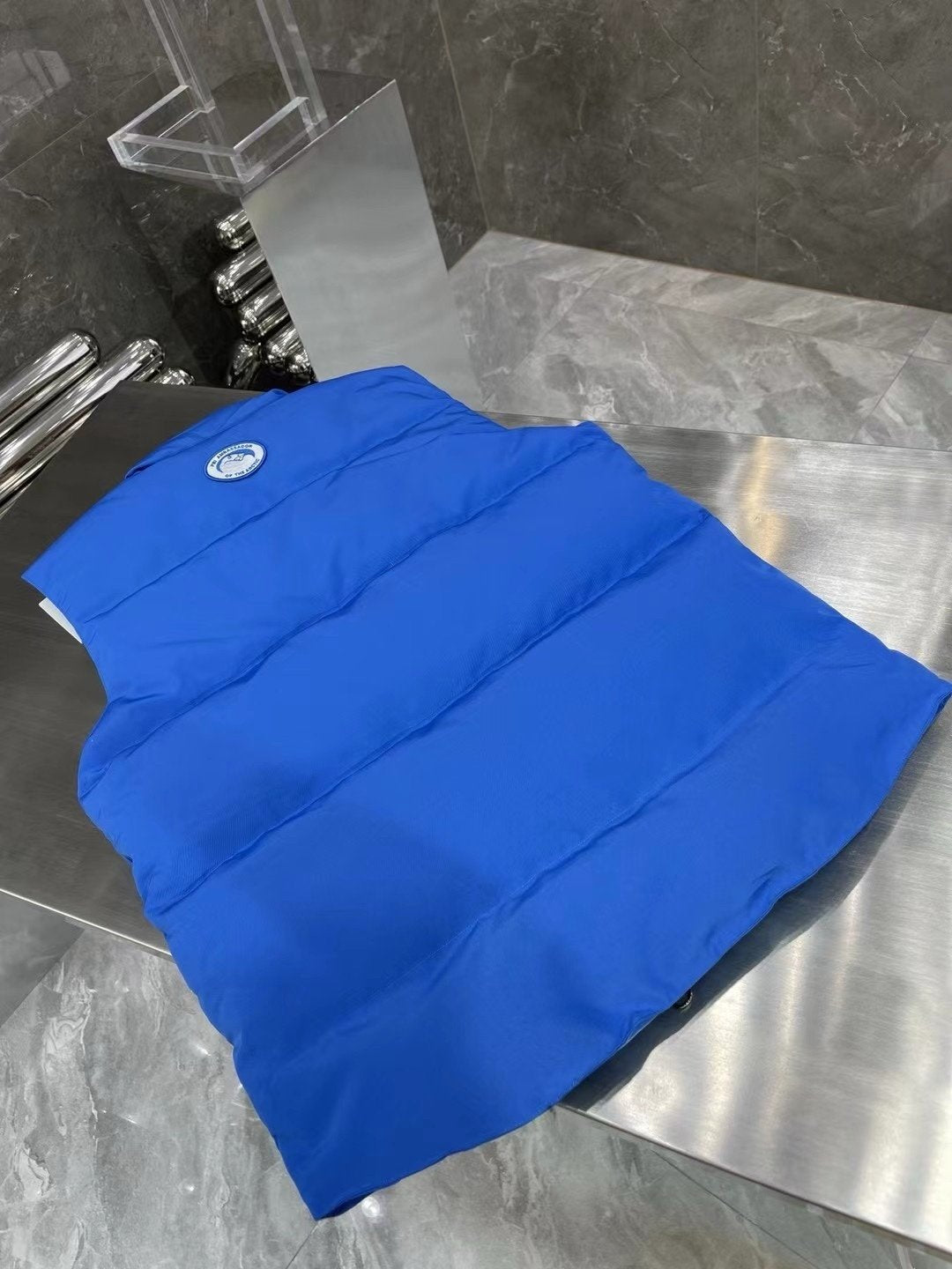 Canada Goose Freestyle Down Bodywarmer In Blue