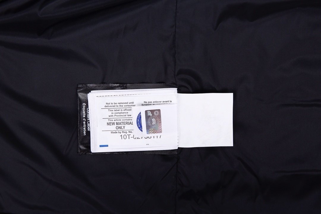 Canada Goose Freestyle Down Bodywarmer In Navy Blue