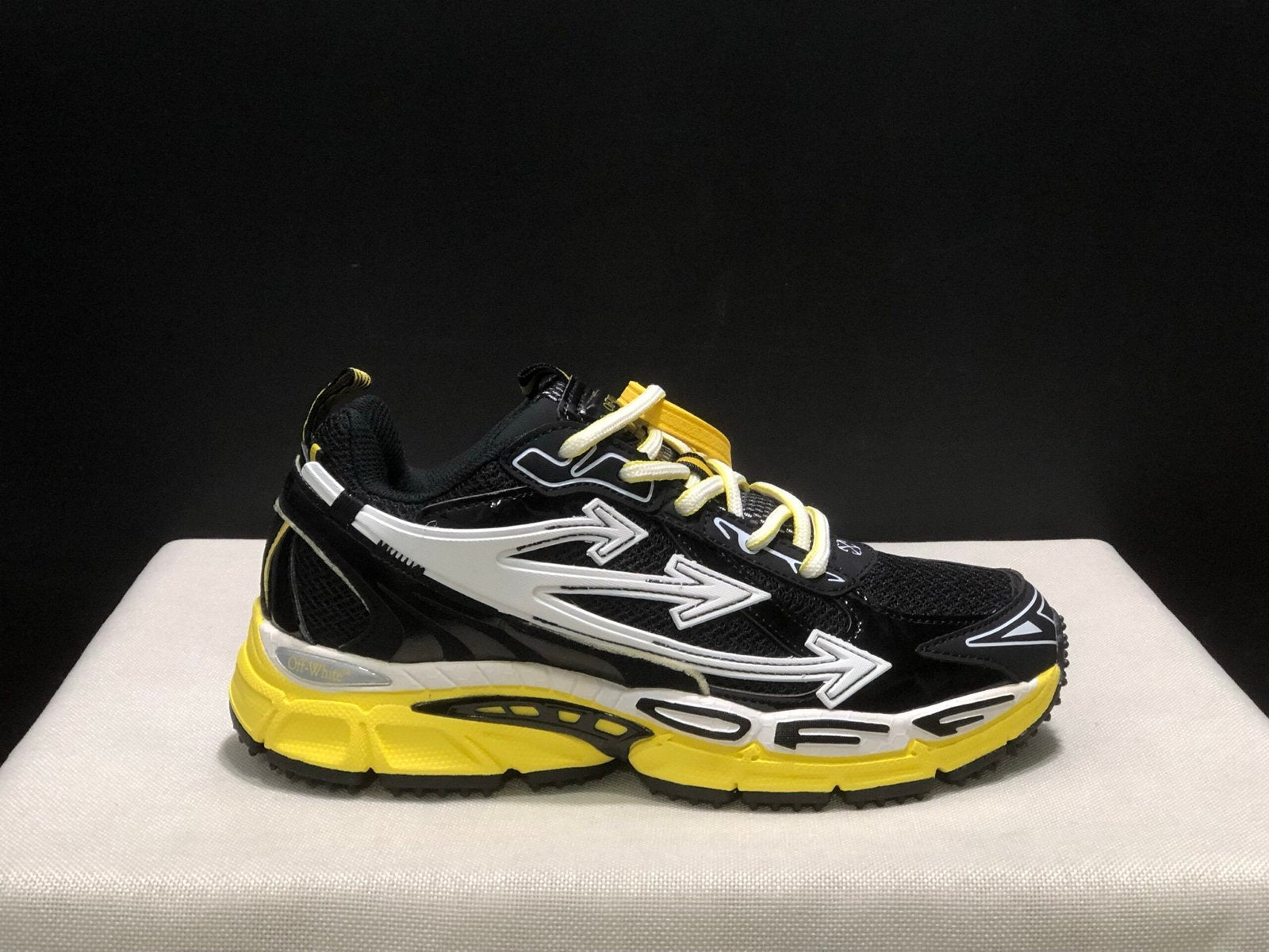 Off-White Be Right Back Black/White Yellow