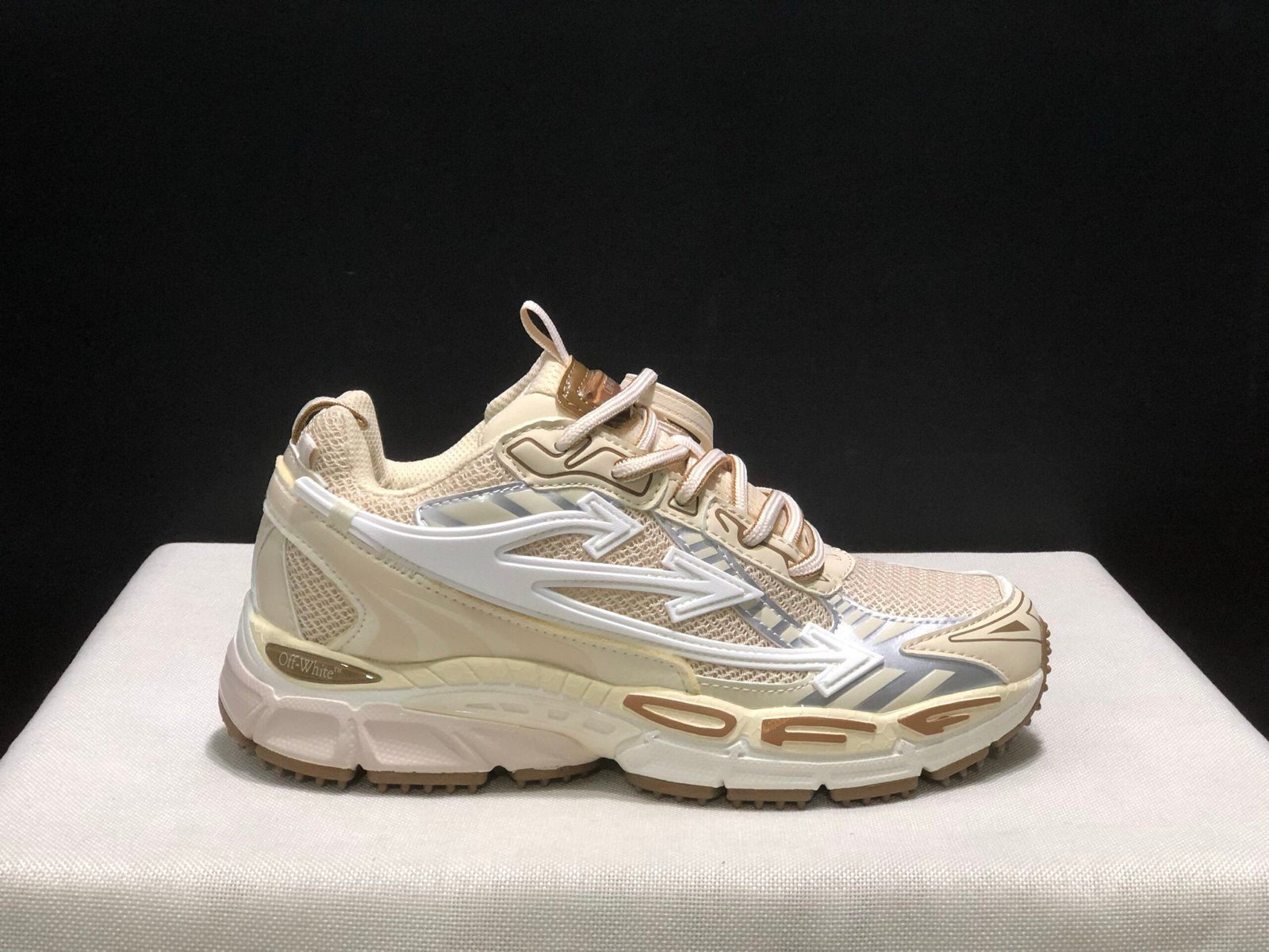 Off-White Be Right Back Beige/White