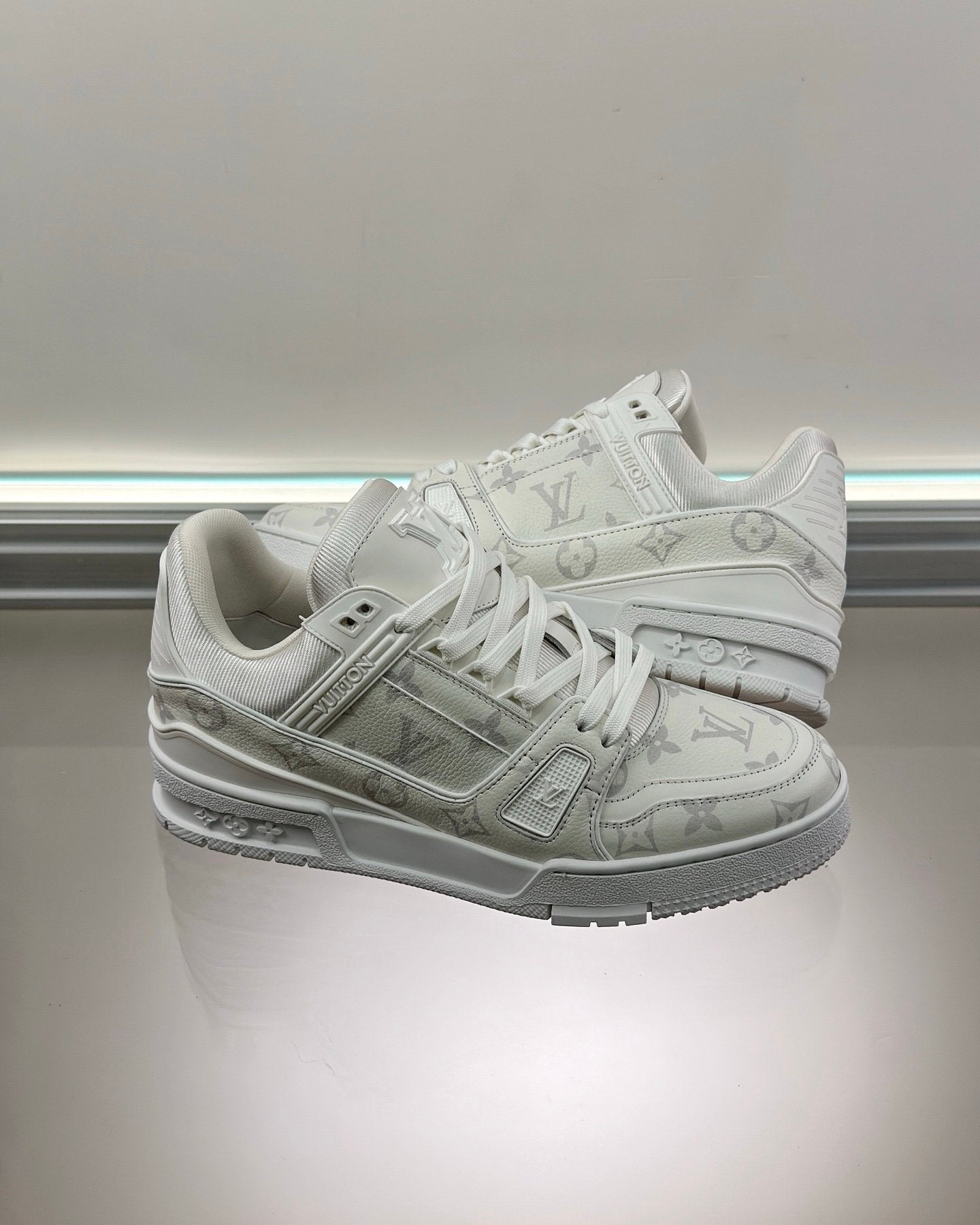 Louis Vuitton Trainer White Monochrome