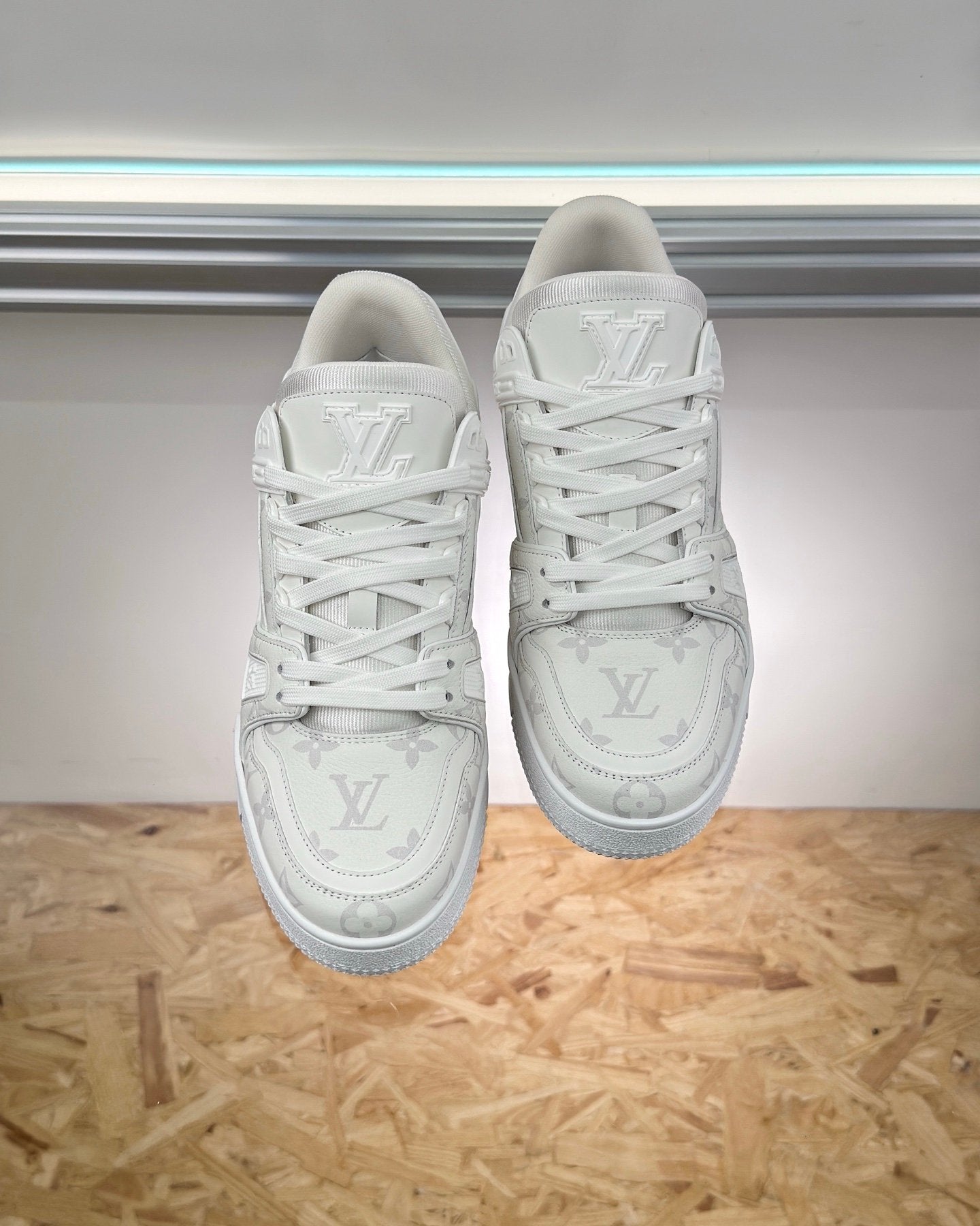Louis Vuitton Trainer White Monochrome