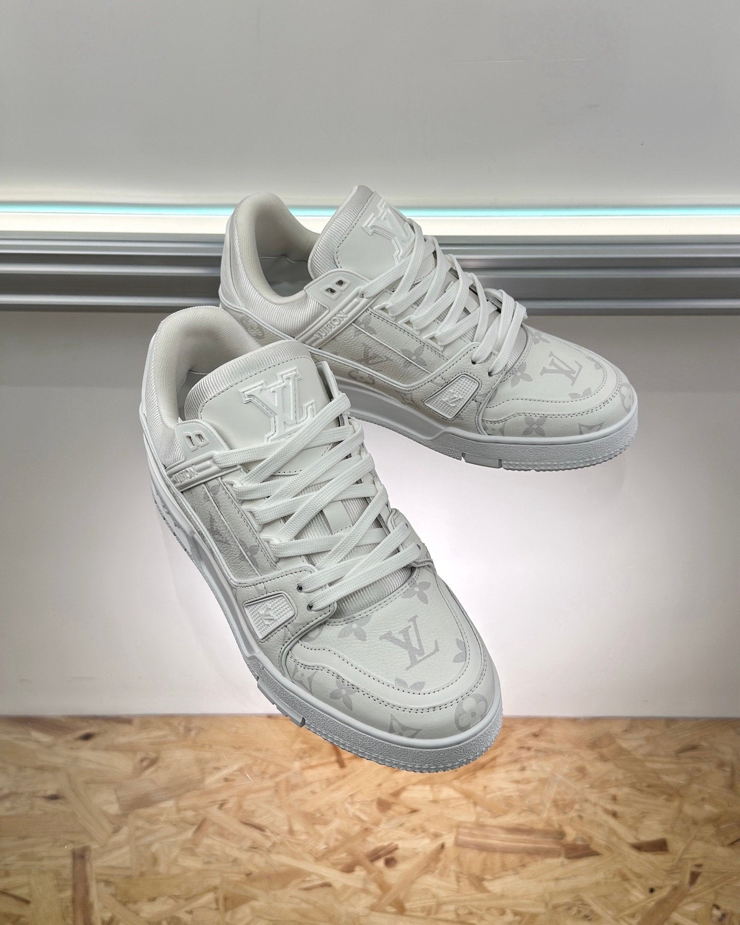 Louis Vuitton Trainer White Monochrome