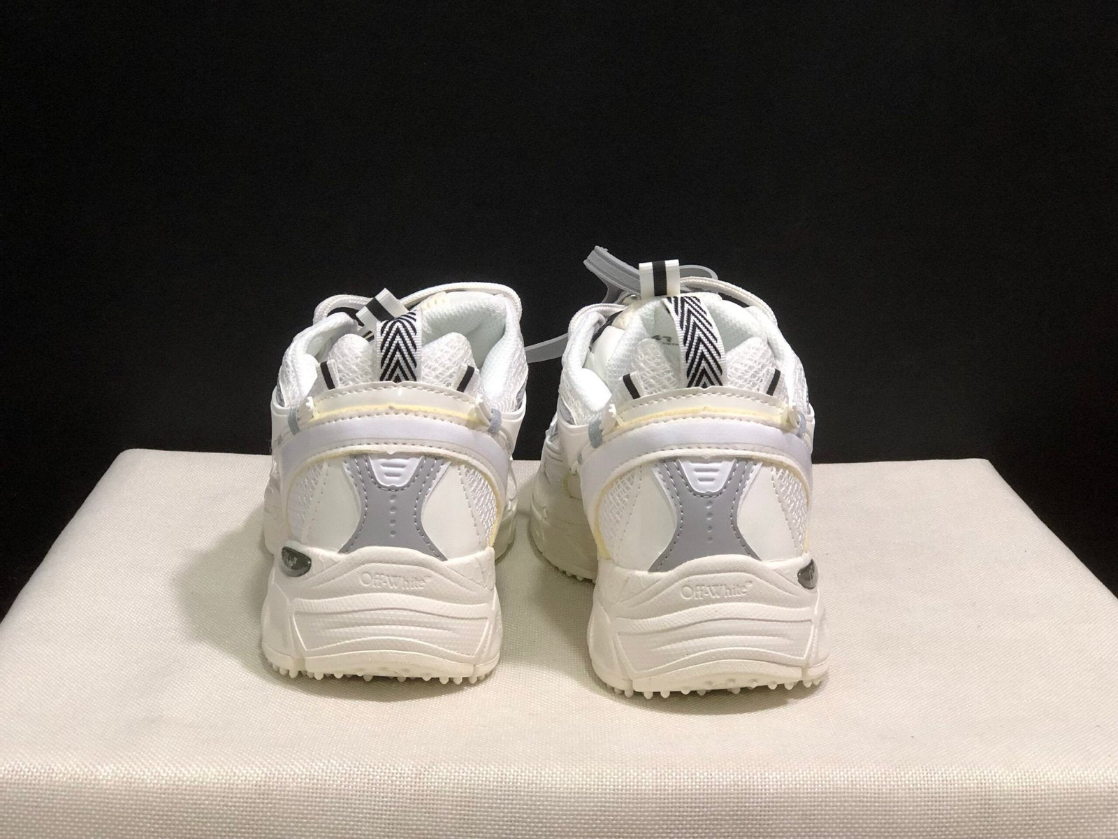 Off-White Be Right Back Silver White