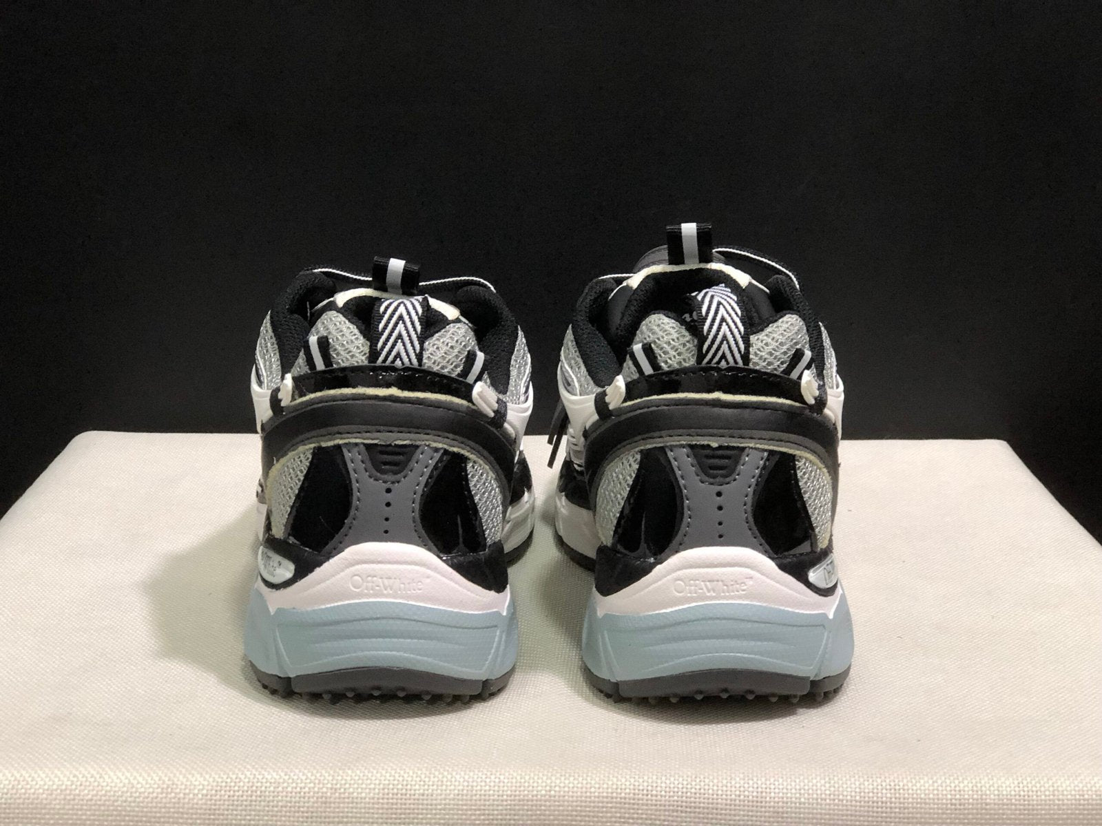 Off-White Be Right Back Silver White Black