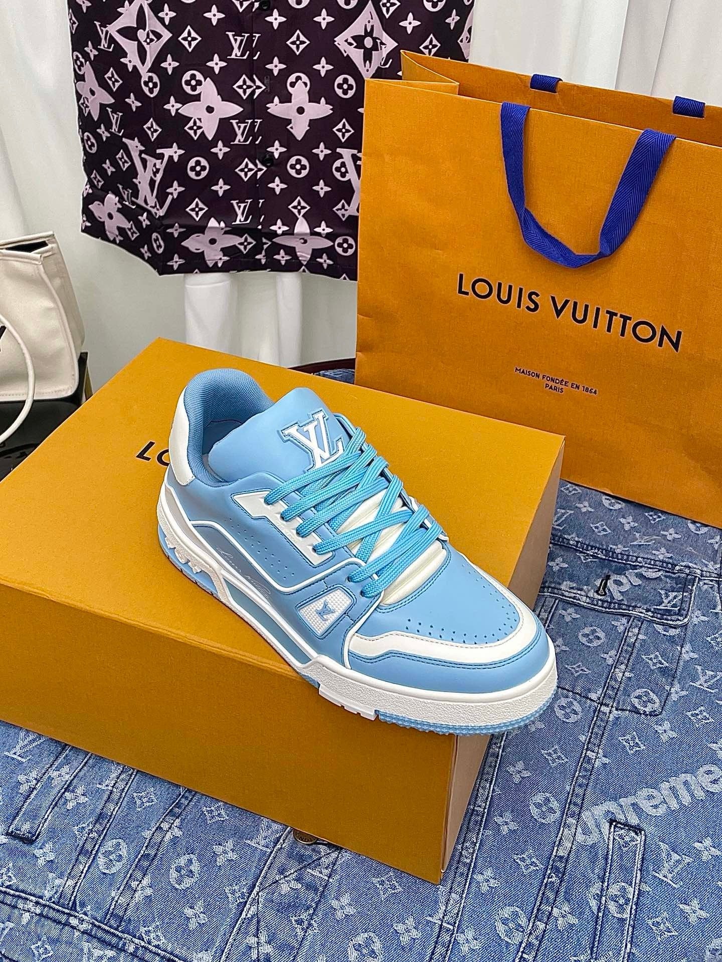 Louis Vuitton Trainer #54 Light Blue White