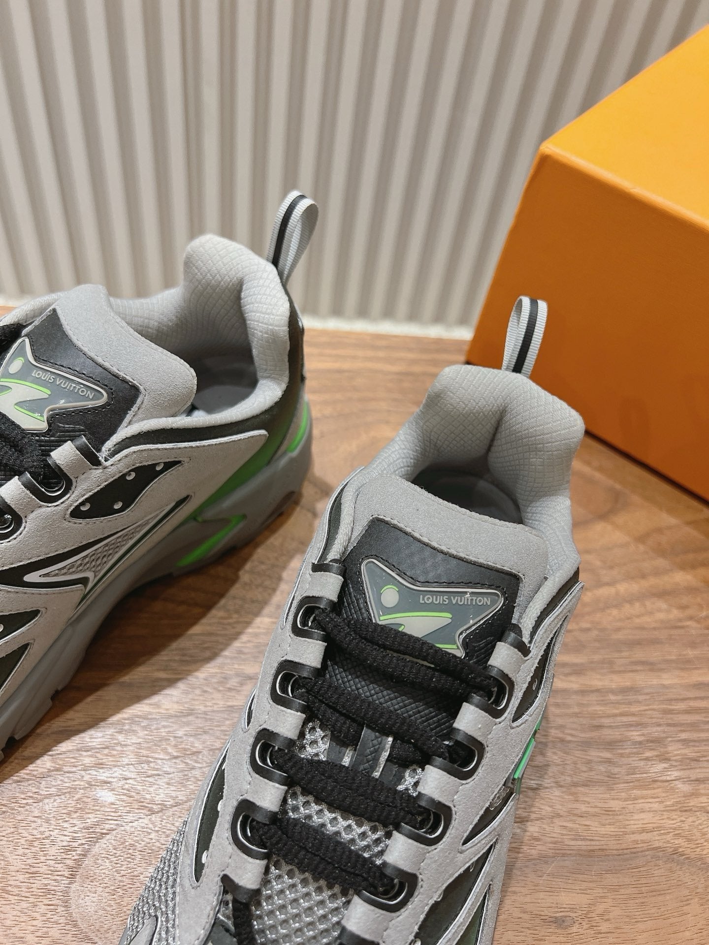 Louis Vuitton Runner Tatic Grey Green