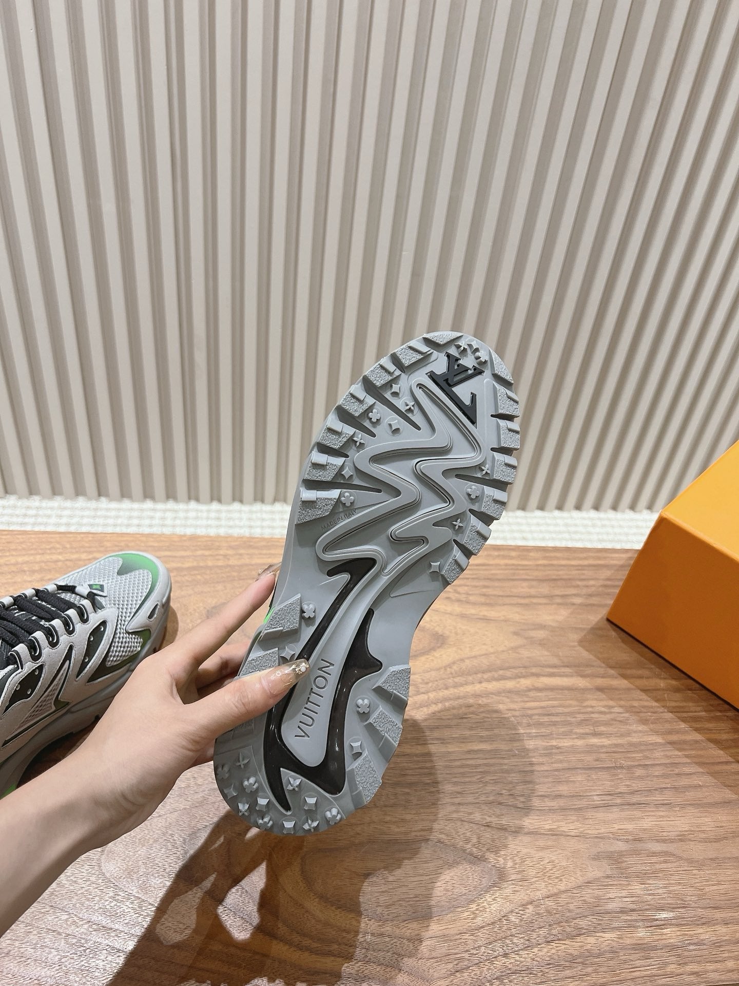 Louis Vuitton Runner Tatic Grey Green