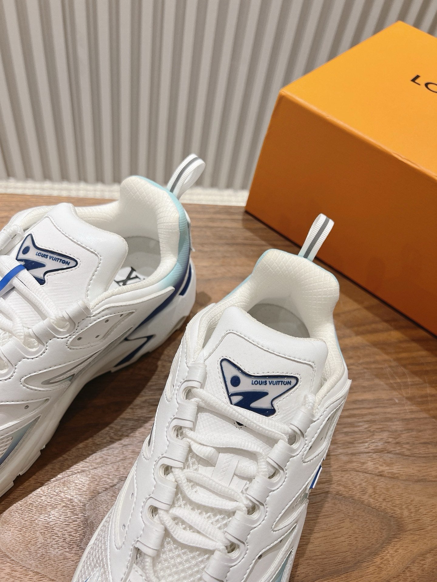 Louis Vuitton Runner Tatic White Blue