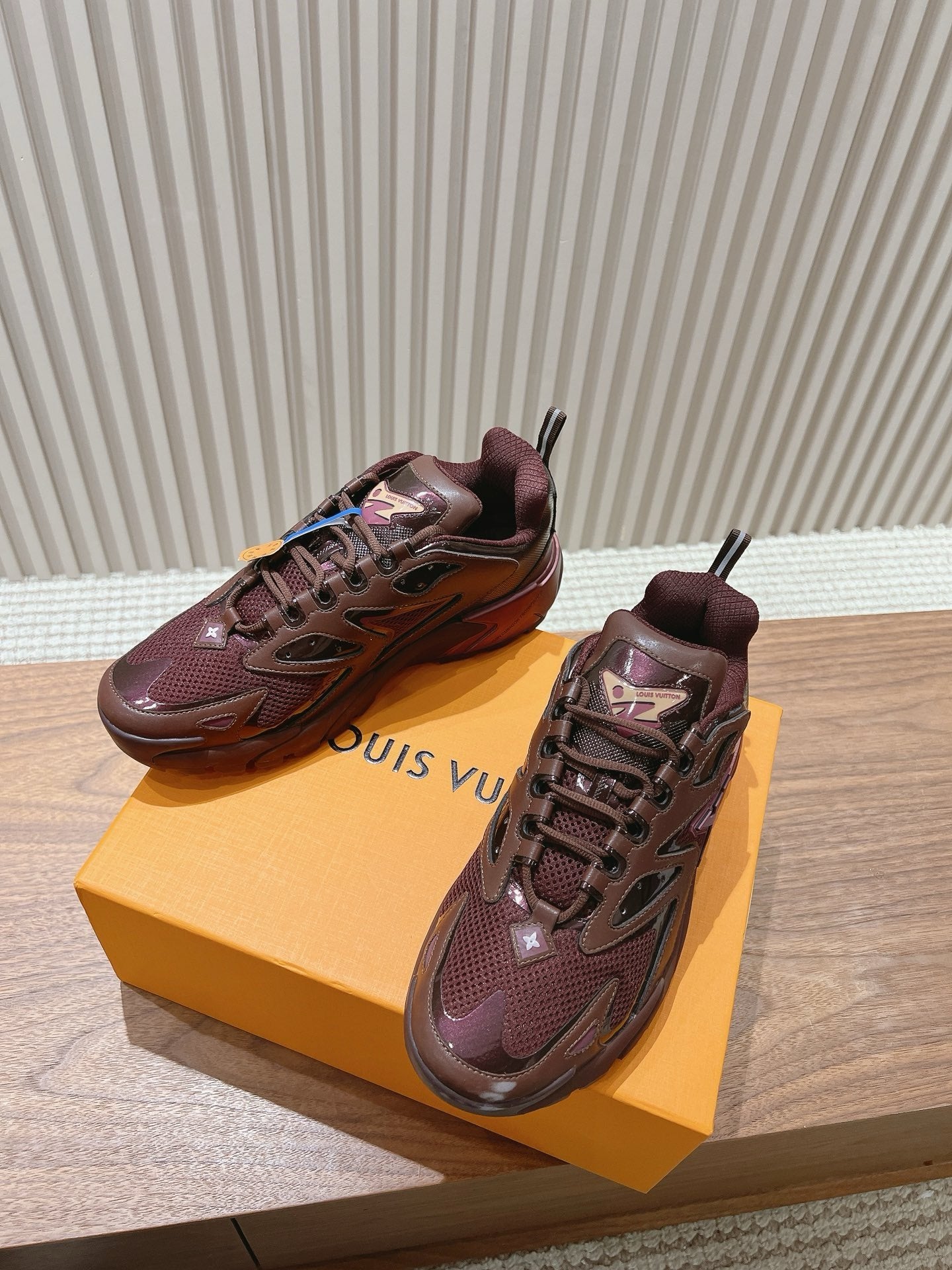 Louis Vuitton Runner Tatic Bordeaux